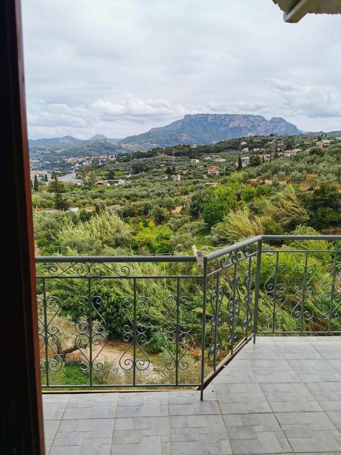 Four Seasons Relaxing Villa Akrata Extérieur photo