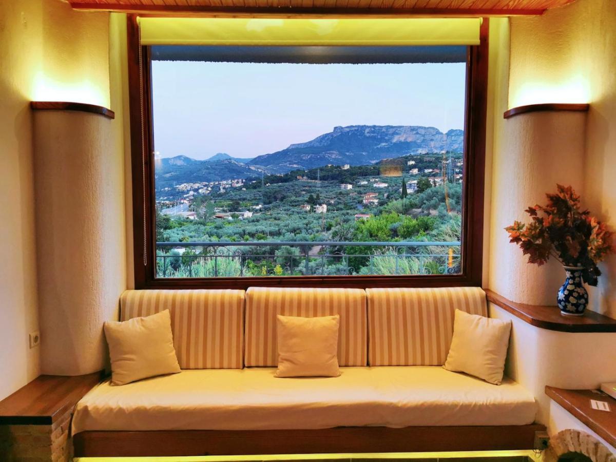 Four Seasons Relaxing Villa Akrata Extérieur photo