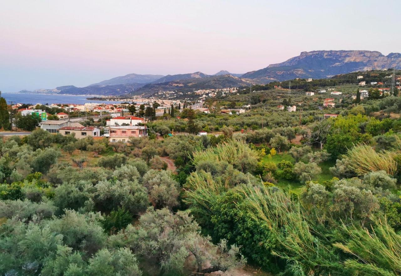Four Seasons Relaxing Villa Akrata Extérieur photo